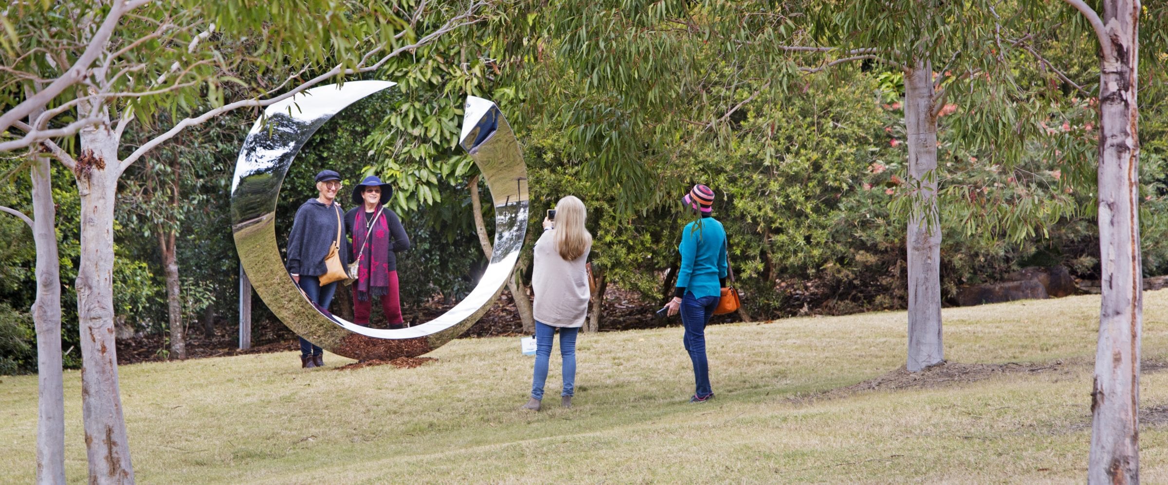 Patrons enjoying sculpture Patrons enjoying sculpture